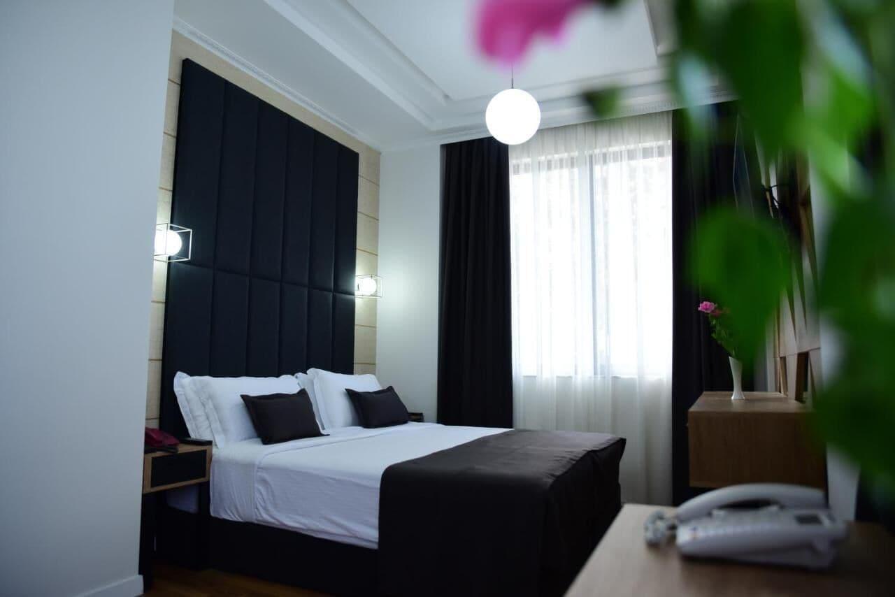 Hotel Comfort Tirana Exteriör bild