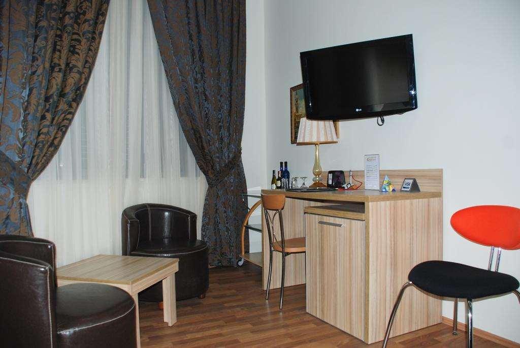 Hotel Comfort Tirana Rum bild